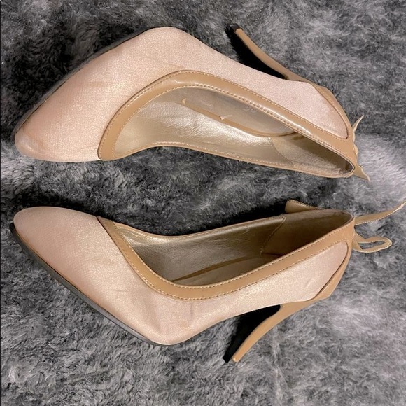 Nude Round Toe Pumps With Back Bow👠👠 - Picture 7 of 9